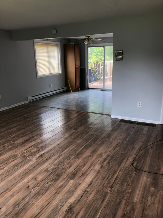 Building Photo - 56 Rose Cir