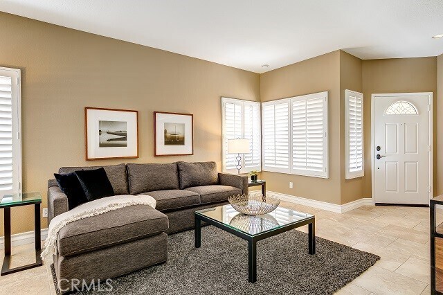 Foto del edificio - 2439 Paseo Circulo