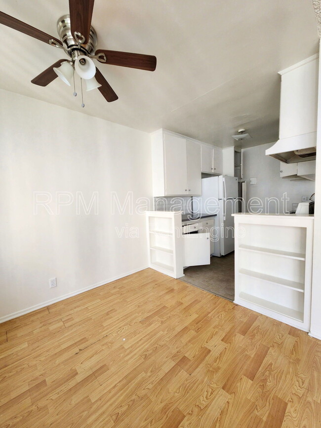 Building Photo - 1538 N Detroit St