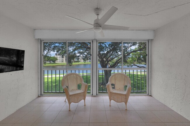 Foto del edificio - 14623 Bonaire Blvd