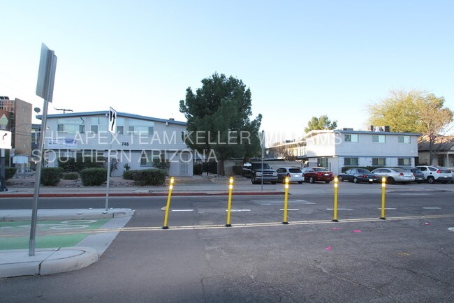 Foto del edificio - 746 E 5th St