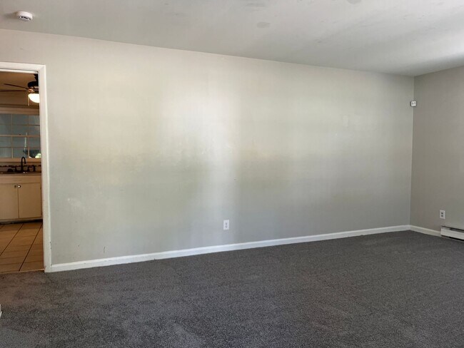 Building Photo - Beautiful Ranch Home In Raleigh, Available...