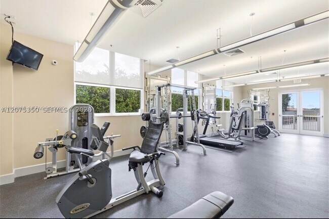 Foto del edificio - 3180 SW 22nd St