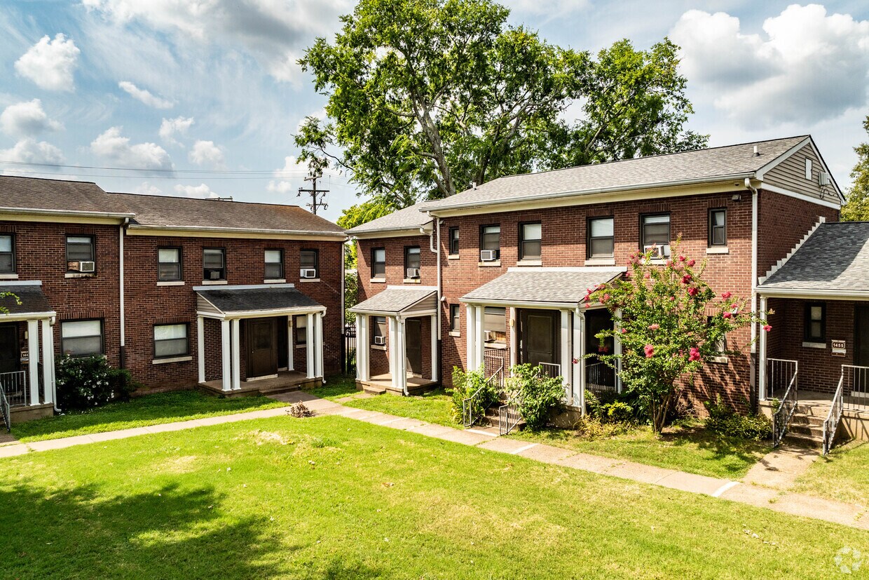 Building Photo - Andrew Jackson Courts
