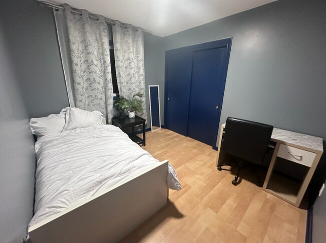 Foto del edificio - 513 13th St NE