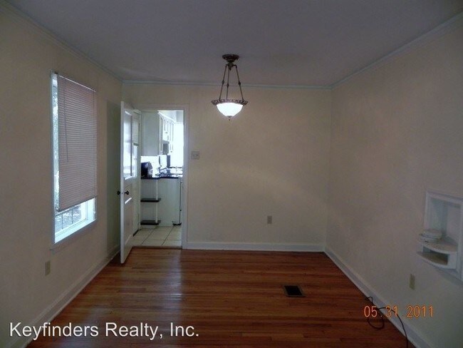 Building Photo - 925 Rittiner Dr