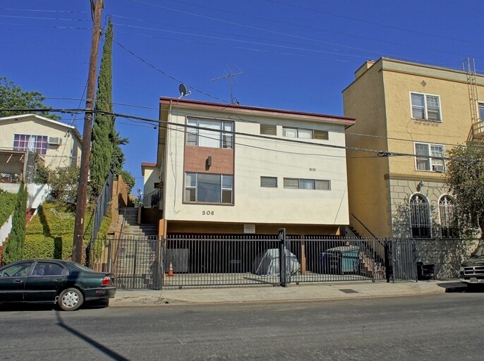 Primary Photo - 306 N Bonnie Brae St