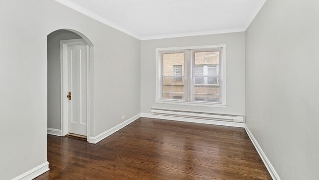 Foto del edificio - 846 W Ainslie St