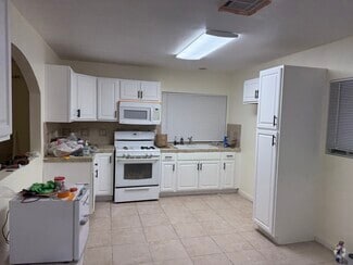 Building Photo - 42921 Alexo Dr