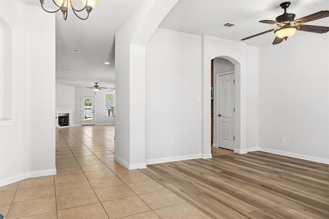 Foto del edificio - 101 Saddle Ridge Dr