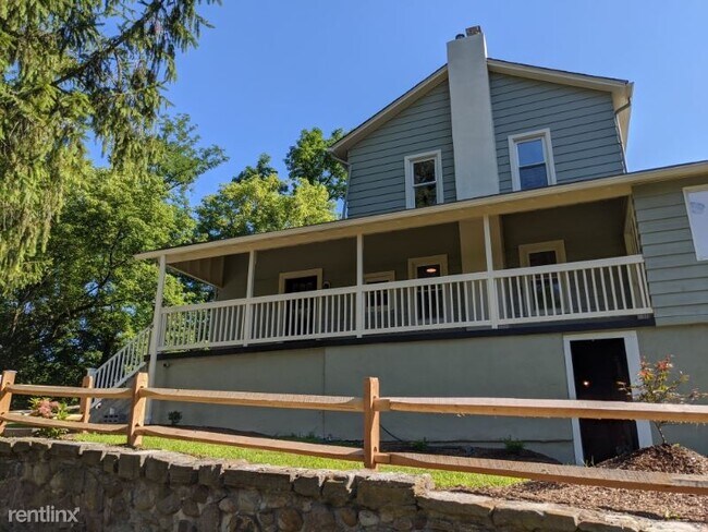 Building Photo - 3 br, 2 bath House - 450 Route 94