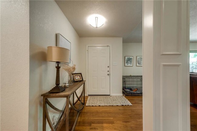 Building Photo - 3224 Preston Hollow Rd