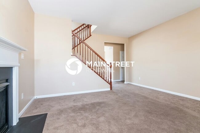 Building Photo - 4 Bedroom Pet-Friendly Home in O'Fallon, MO with Main Street Renewal