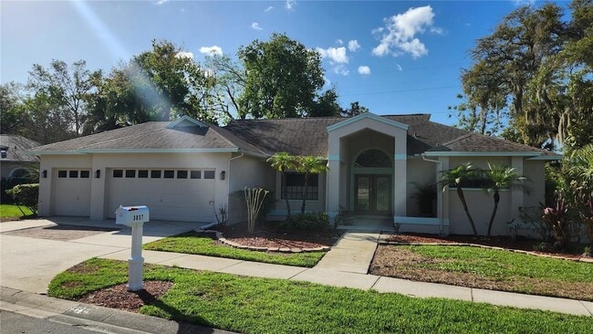 Building Photo - 3037 Crest Dr