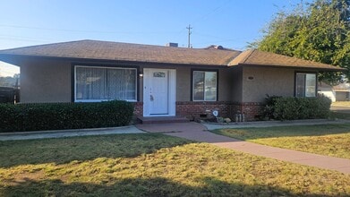 Building Photo - 4854 E Nevada Ave