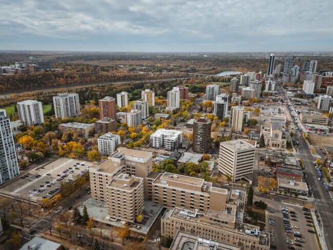 Photo du bâtiment - G4  - Westrich Group of Properties