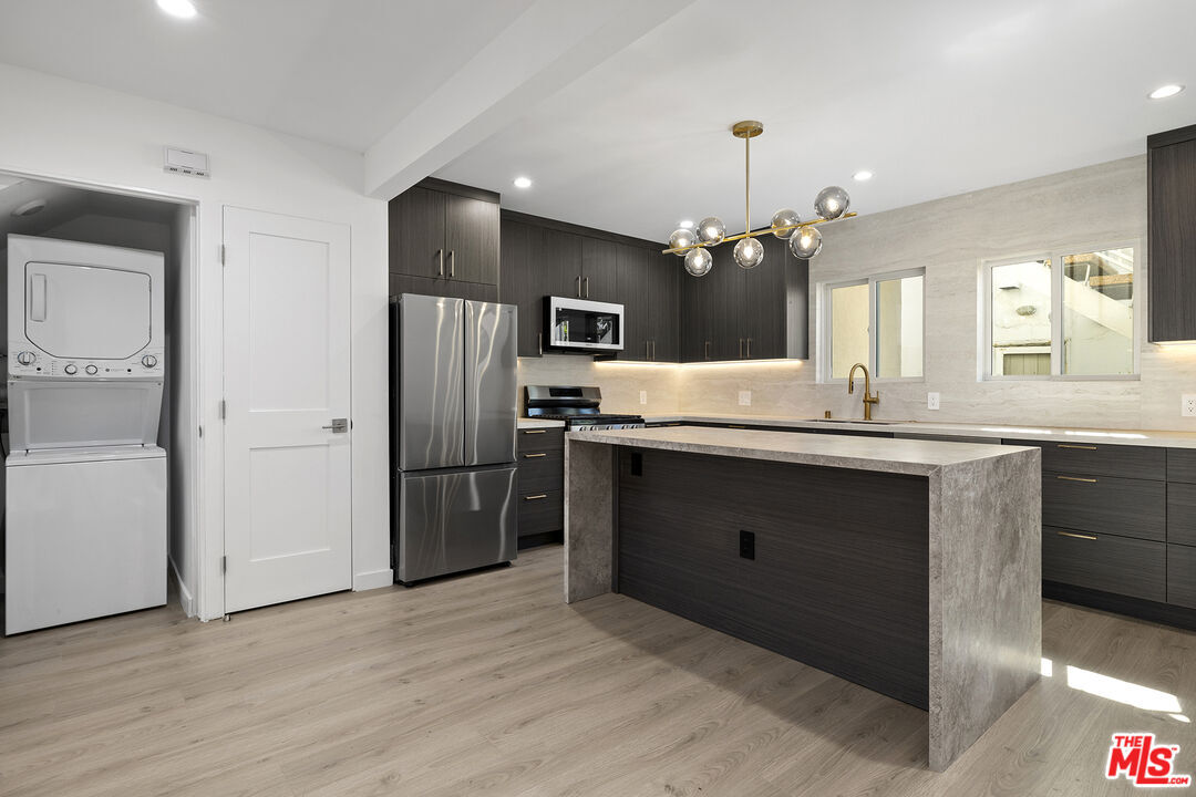 Foto principal - 751 N Alfred St