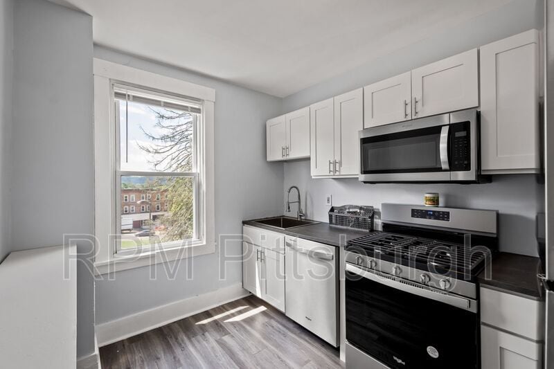 16 Marie Ave Unit 2, Avalon, PA 15202 Condo for Rent in Avalon, PA