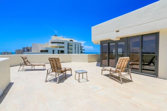 Building Photo - **SANDCASTLE AT MARCO BEACH**2 BEDS/2 BATH...