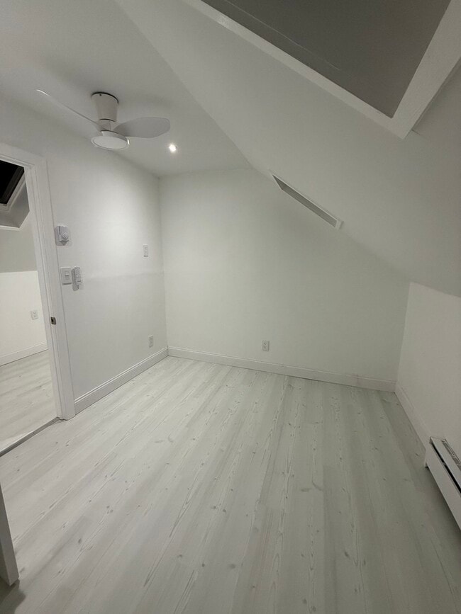 Building Photo - 9 Winton St