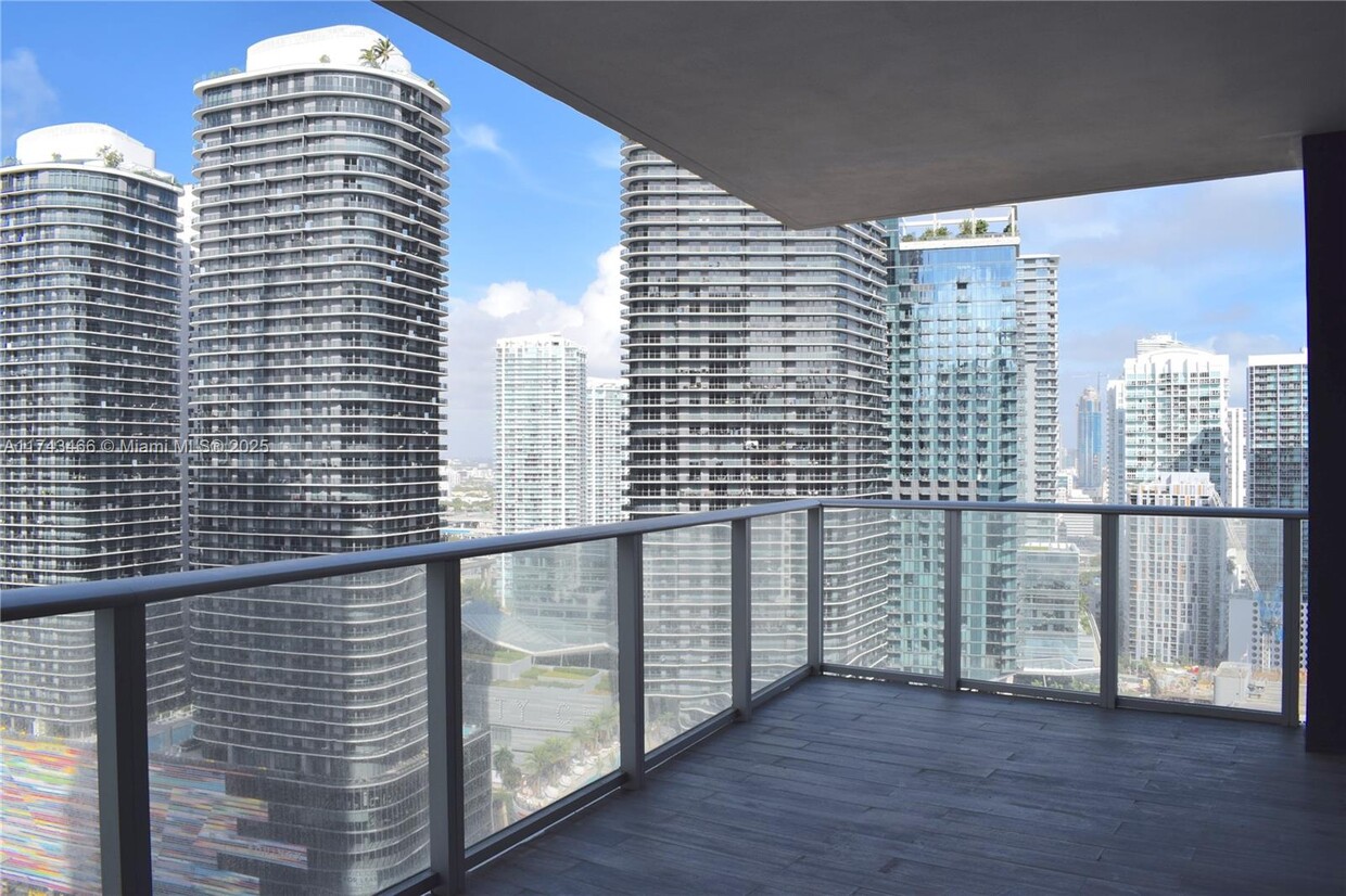 Foto principal - 1010 Brickell Ave