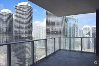 Building Photo - 1010 Brickell Ave