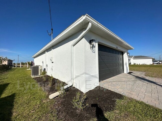Foto del edificio - 2604 NW 8th Pl