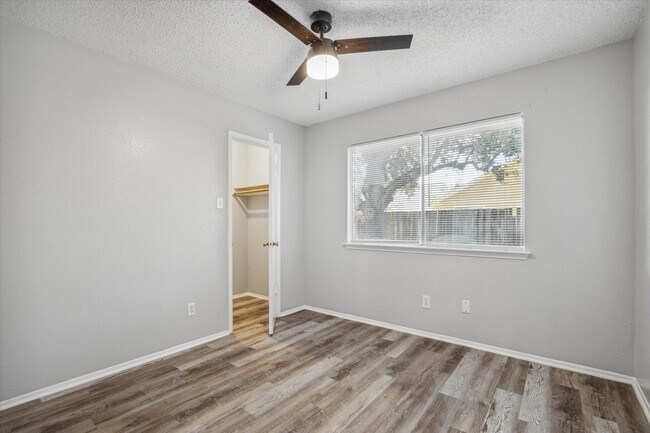 Foto del edificio - 15939 Beechnut St