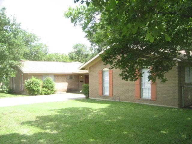 Building Photo - 4711 Sagebrush Trail