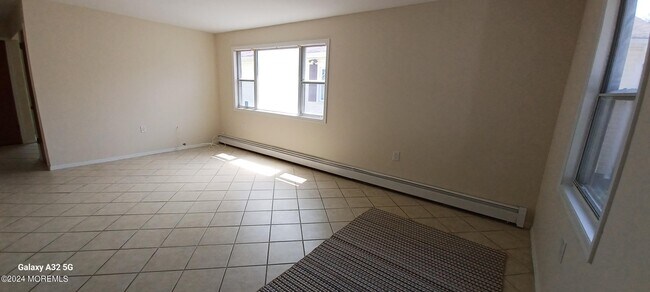 Building Photo - 23 Chesterfield Ln