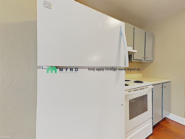 Building Photo - 2 br, 1 bath  - 3937 Clear Acre Ln Apt 220