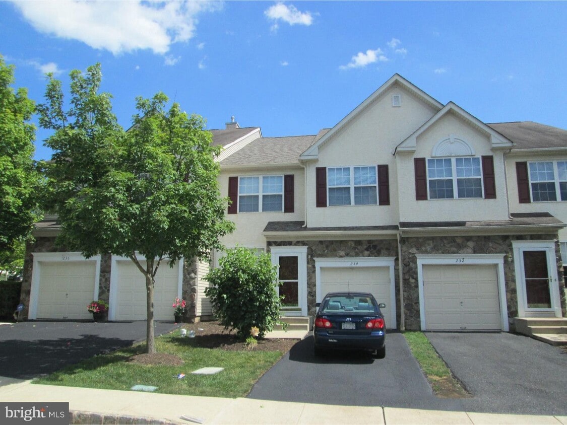 234 Tall Pines Dr, West Chester, PA 19380 Townhome Rentals in West