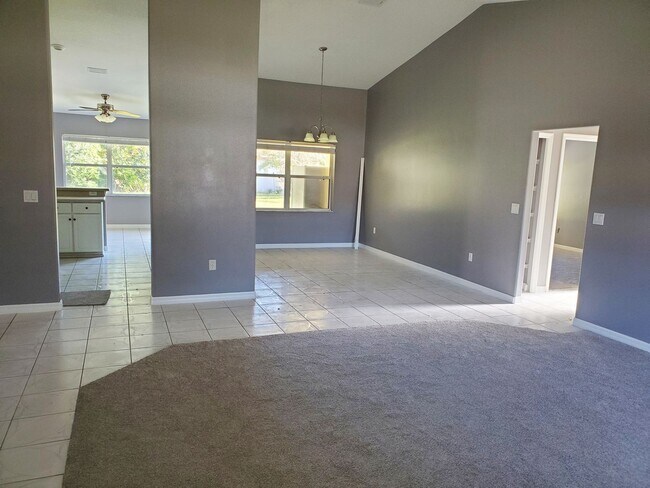 Foto del edificio - Available now!