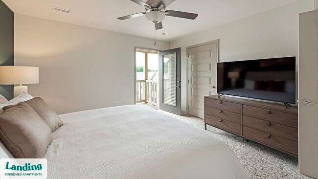 Building Photo - 610 Universal Dr