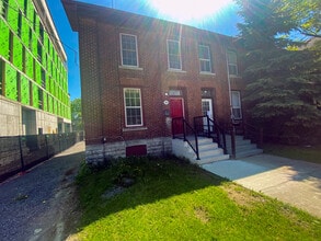 Building Photo - 396 Johnson St