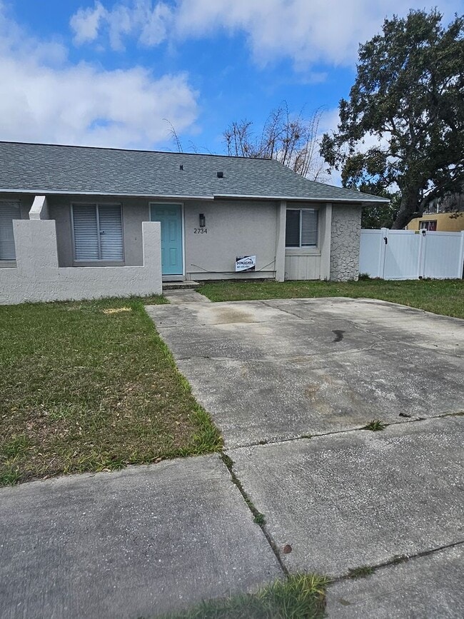 Photo - UCF Remodeled Duplex House