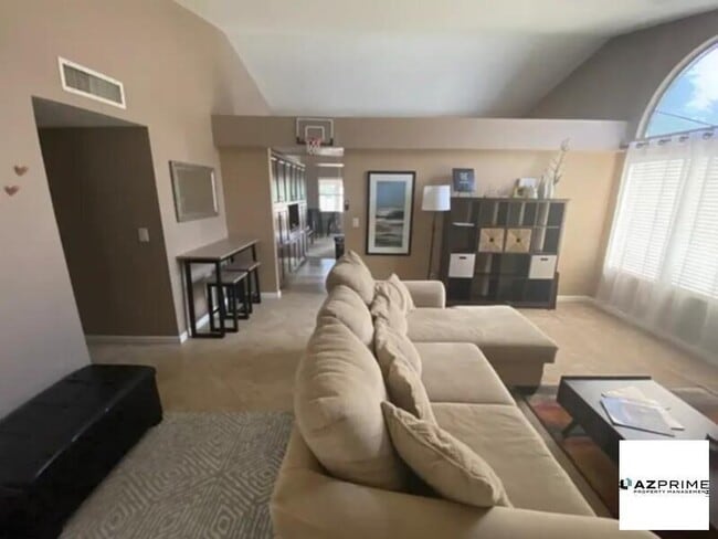 Building Photo - beautiful home