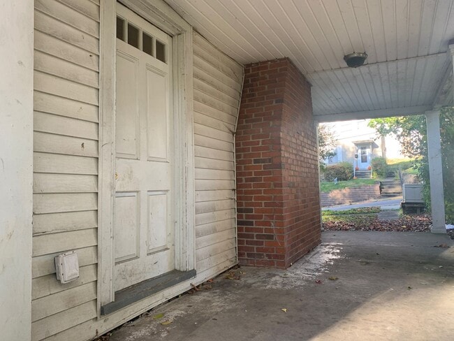 Building Photo - 228/230 Cornell Avenue