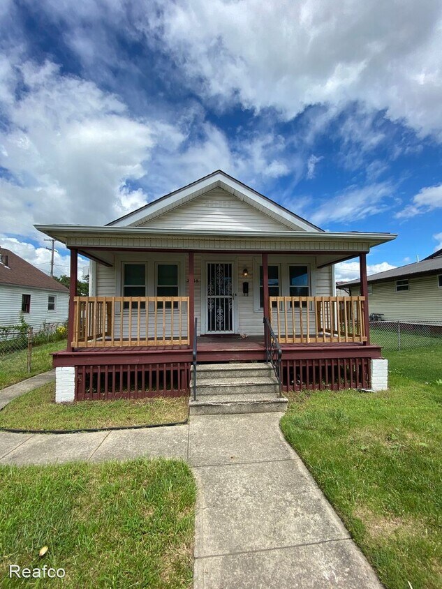 Primary Photo - 2 br, 1 bath House - 2208 Springmont Ave