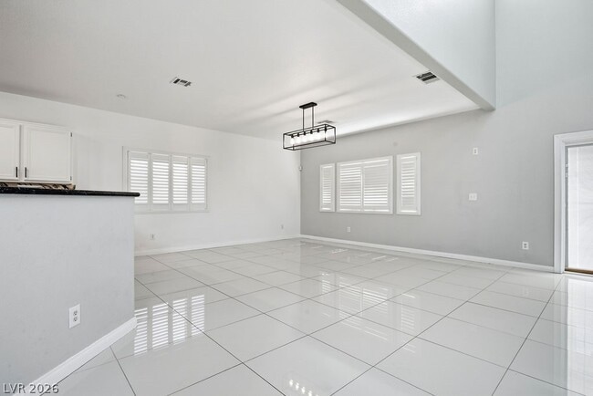 Building Photo - 7285 Winding Creek Dr