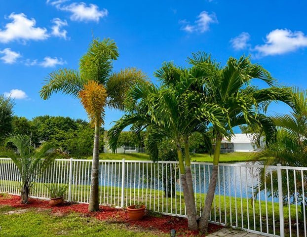 Building Photo - 9590 Islamorada Terrace