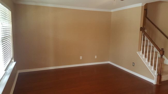 Building Photo - 302 Port Haven Dr
