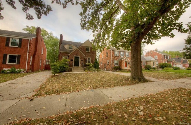 Foto del edificio - 1729 Hampton Rd