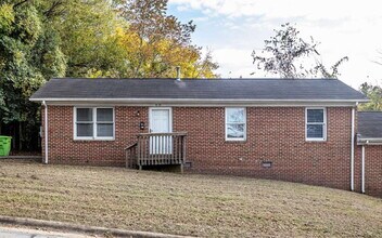 Building Photo - 800 Tipton St