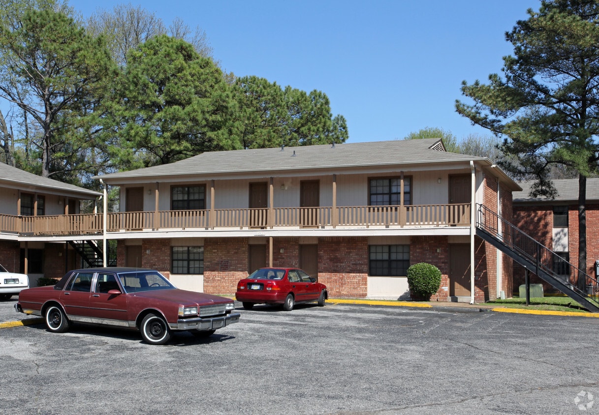 Pinetree Place Apartments