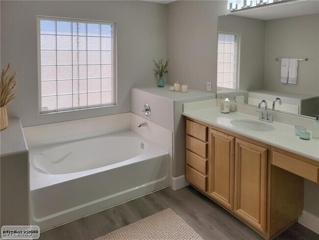 Foto del edificio - 4312 N Thunder Twice St