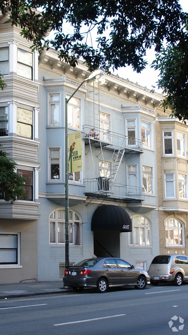 Building Photo - 935 Pine St