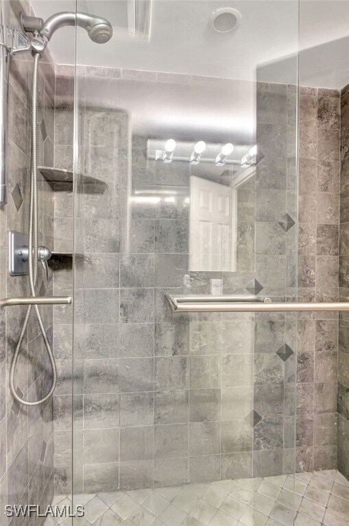 Building Photo - 2880 Gulf Shore Blvd N