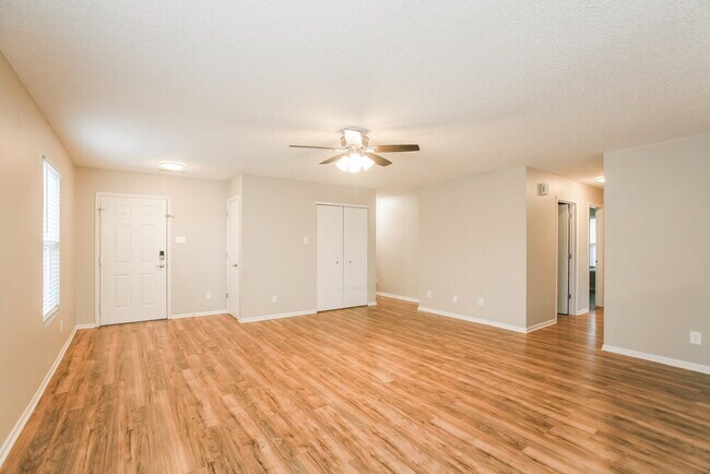 Foto del edificio - 8350 Ingalls Way
