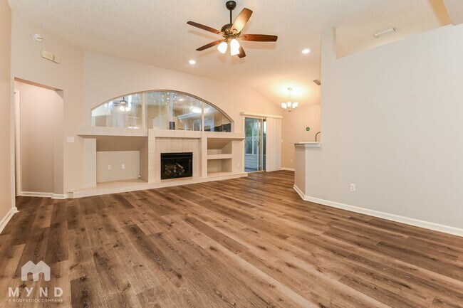 Building Photo - 1615 Highland View Ct